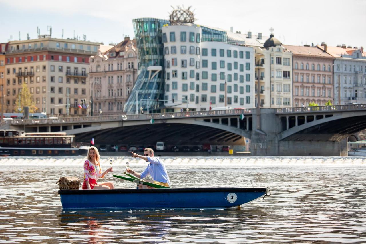 Dancing House - Tancici Dum Hotel Prag Exterior foto